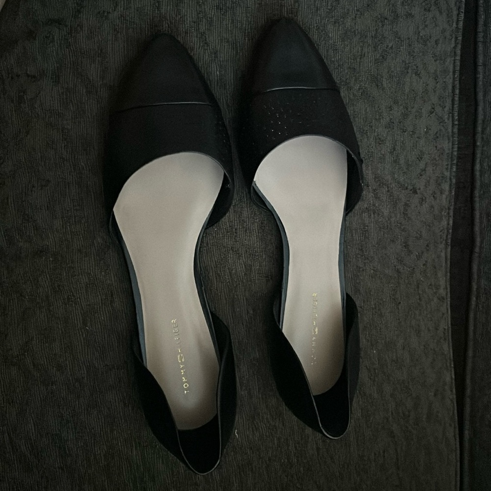 Tommy Hilfiger new black leather flats size 10